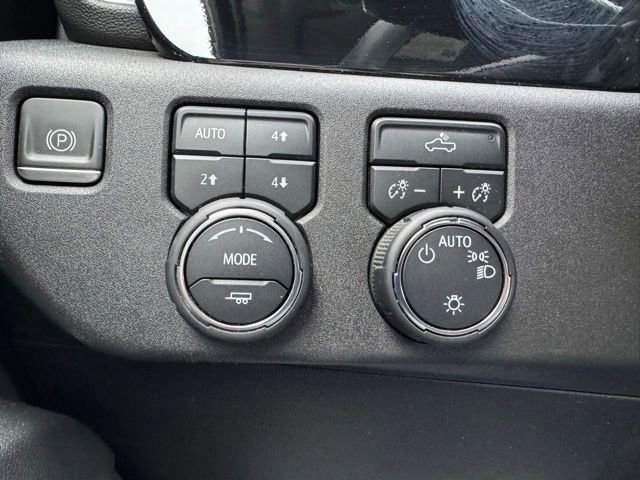 Used 2023 Chevrolet Silverado 1500 LT image 25