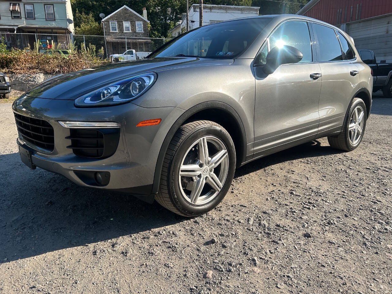 Used 2016 Porsche Cayenne AWD/4WD image 3