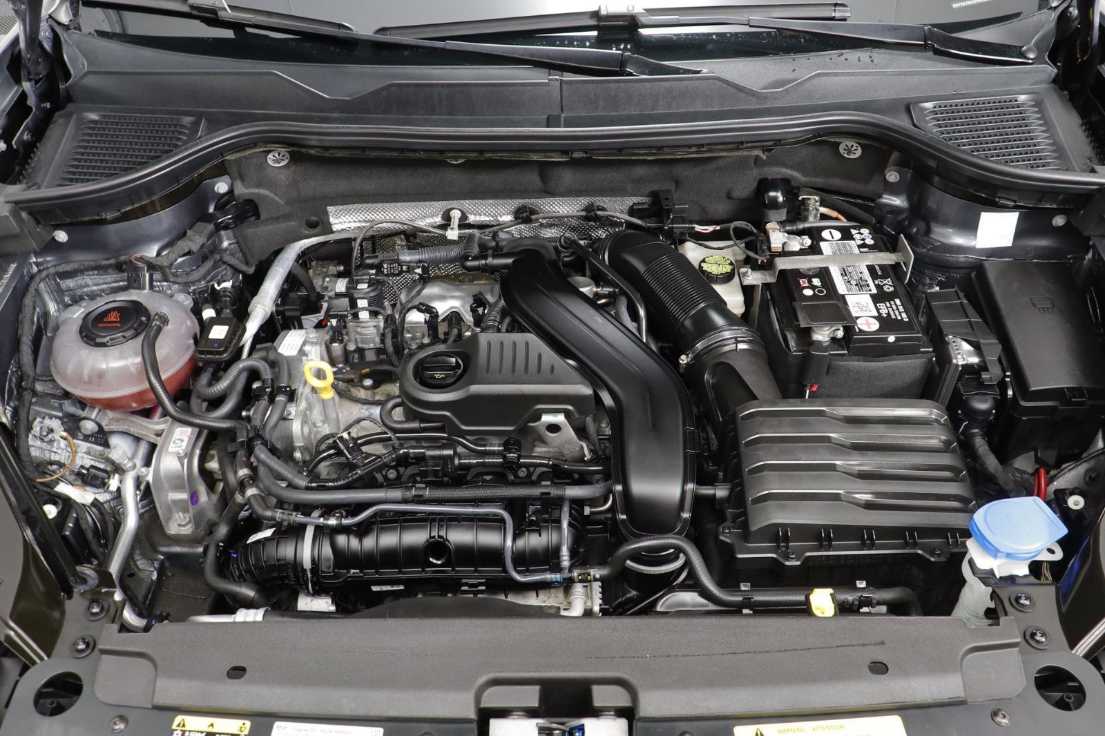 Certified 2023 Volkswagen Taos SE w/ Black Wheel Package image 23