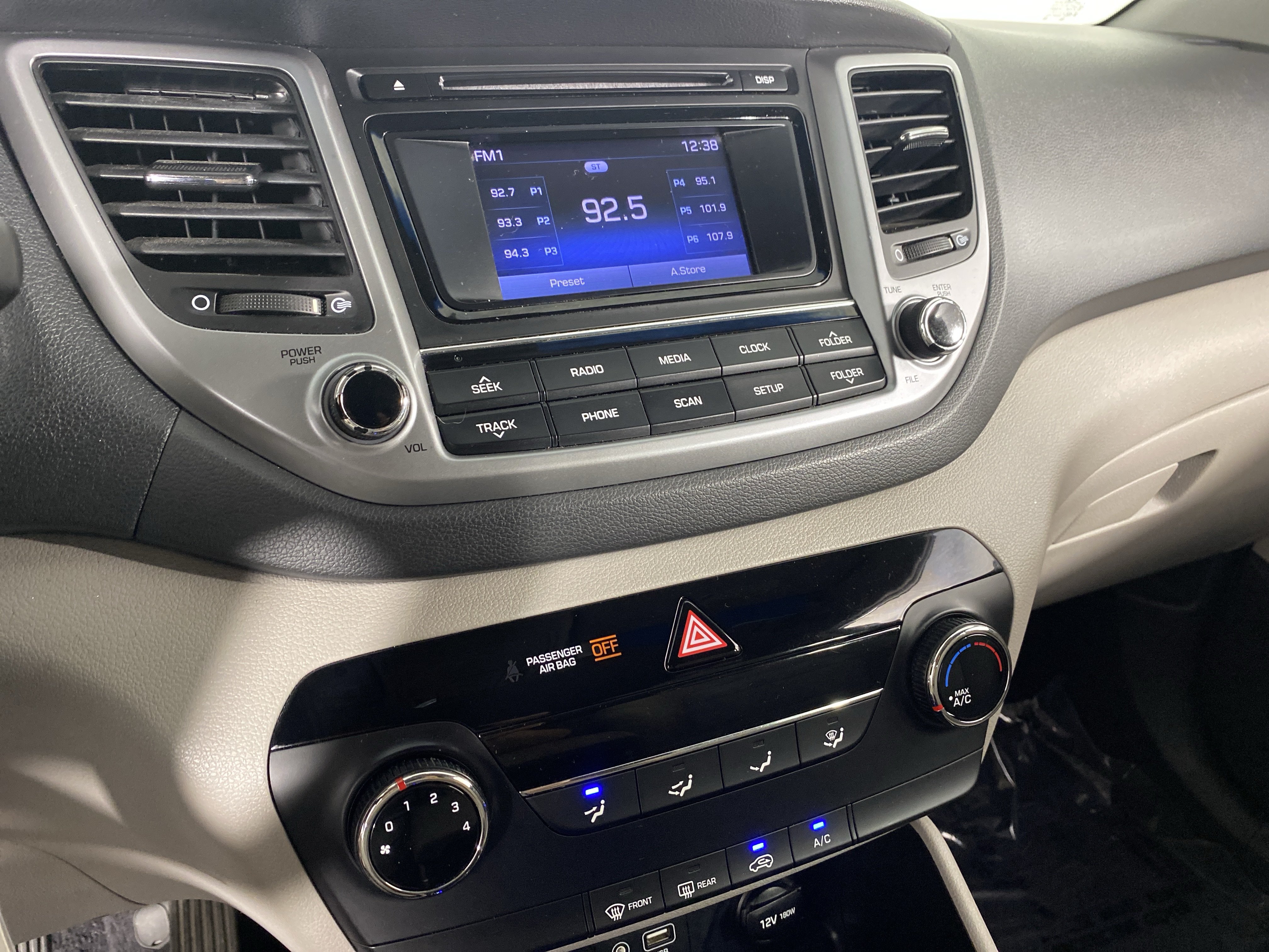 Used 2018 Hyundai Tucson SE AWD/4WD image 33