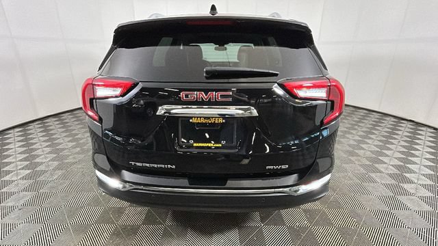 Used 2023 GMC Terrain SLT w/ Infotainment Package II AWD/4WD image 3