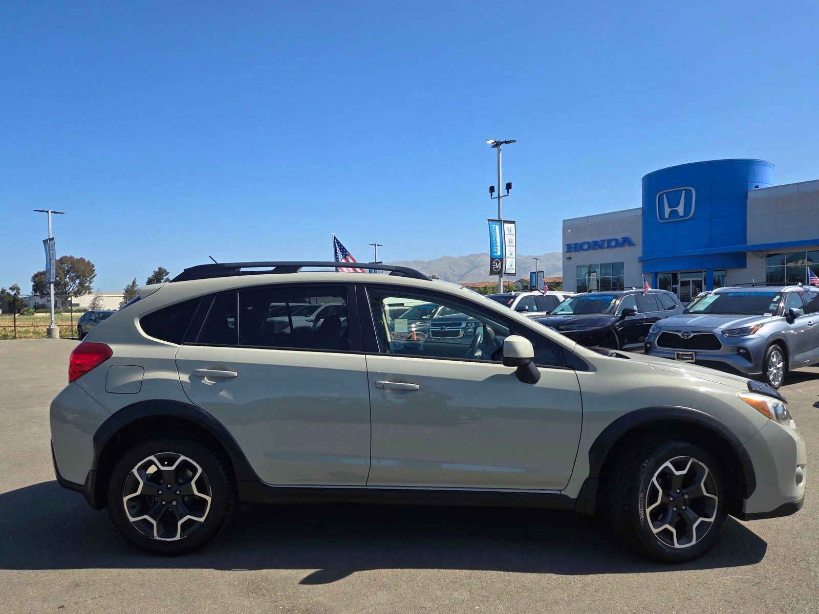 Used 2014 Subaru Crosstrek 2.0i Premium w/ Moonroof Package AWD/4WD image 8