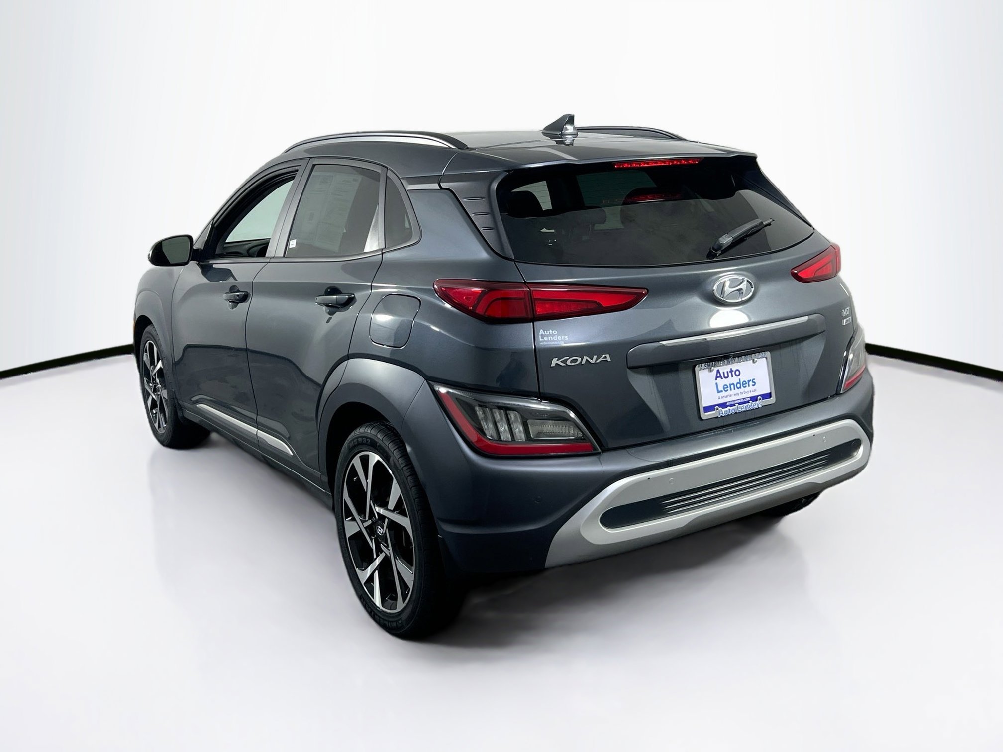 Used 2022 Hyundai Kona Limited w/ Cargo Package image 7