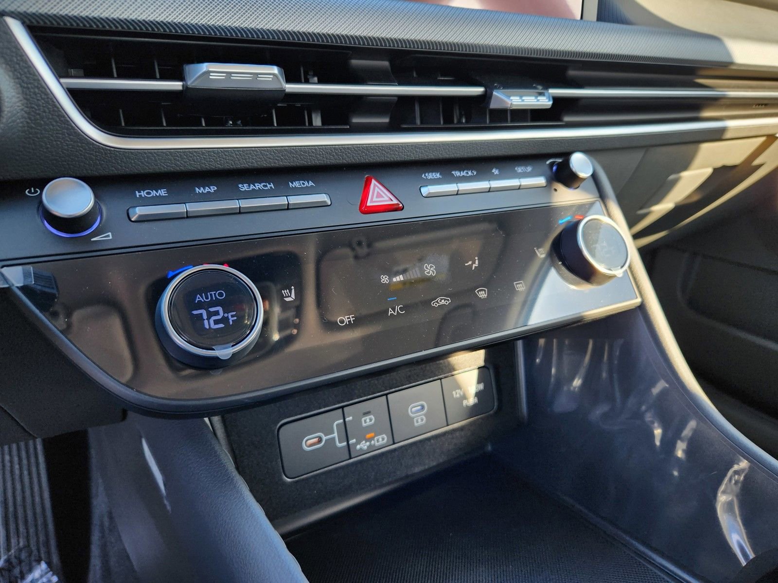 New 2025 Hyundai Sonata SEL FWD image 25