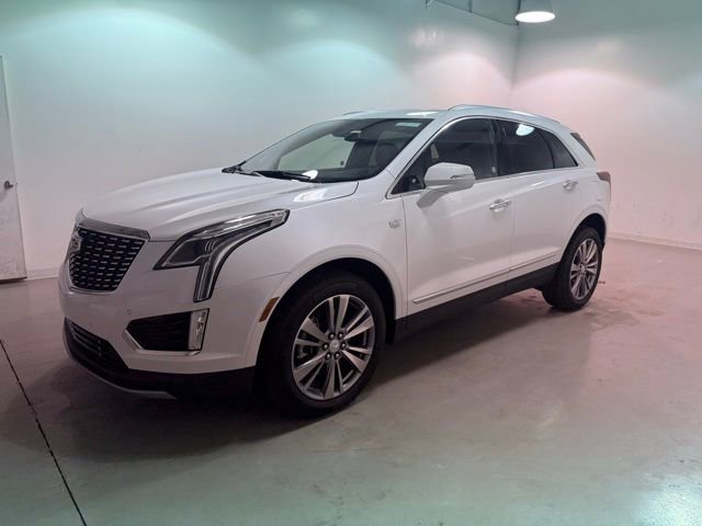 Used 2025 Cadillac XT5 Premium Luxury image 3