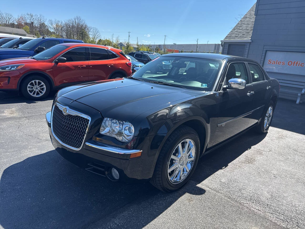 Used 2010 Chrysler 300 C w/ Luxury Group II AWD/4WD image 3