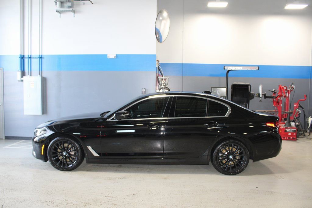 Used 2023 BMW 530i xDrive w/ Convenience Package image 18