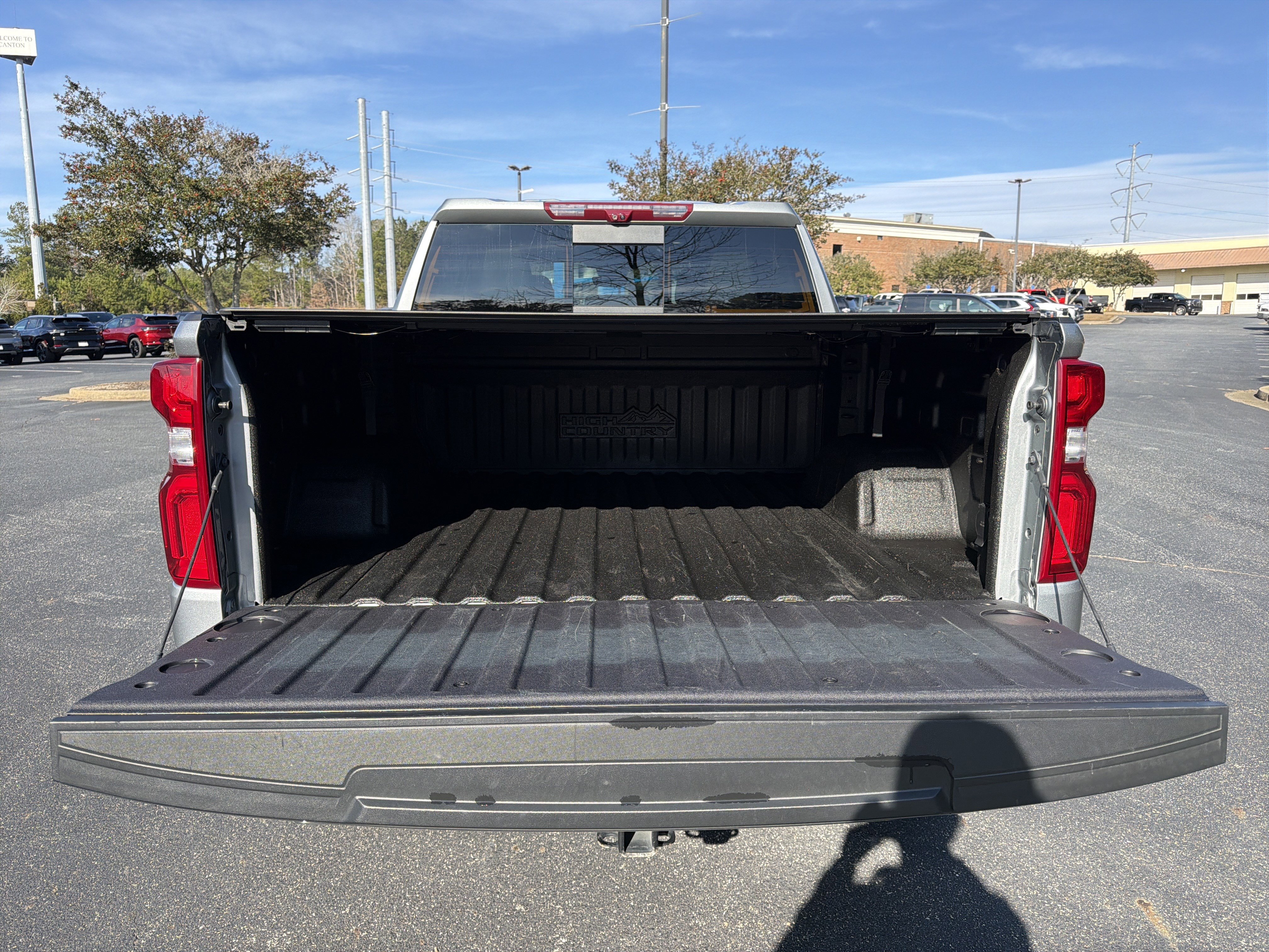 Used 2024 Chevrolet Silverado 1500 High Country w/ Technology Package image 19