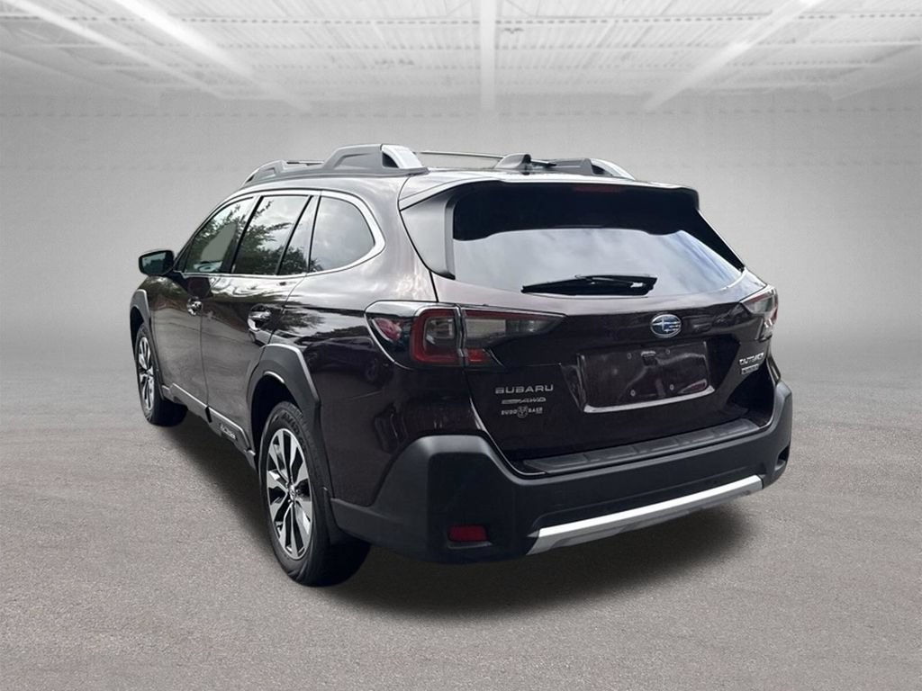 Used 2025 Subaru Outback Touring AWD/4WD image 8