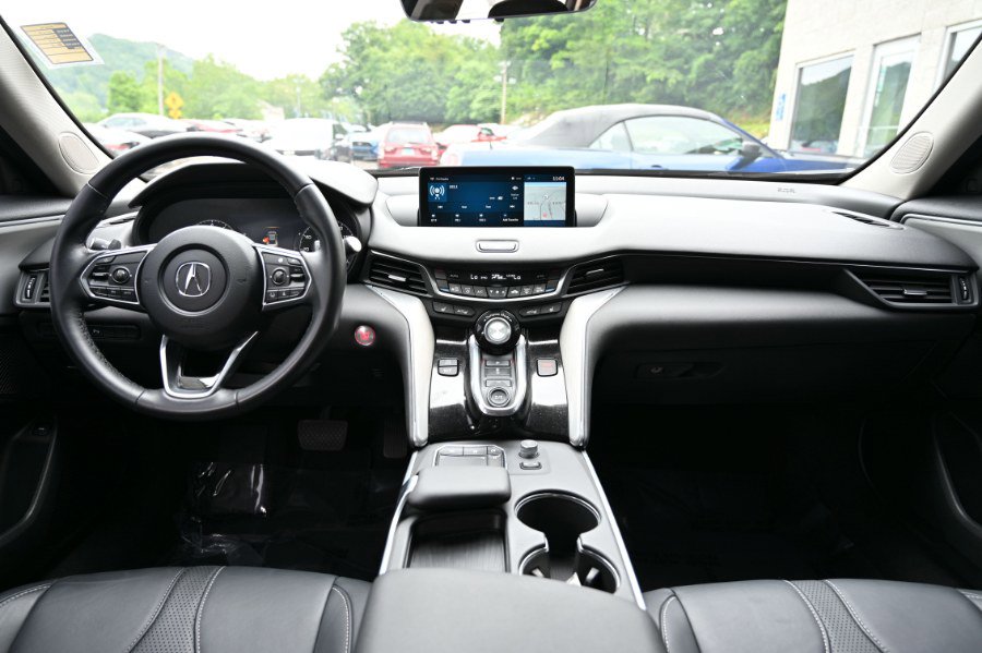 Used 2023 Acura TLX w/ Technology Package image 2