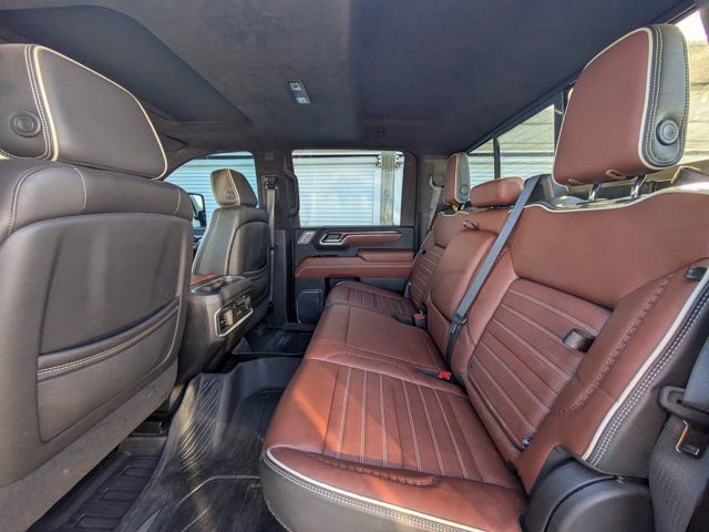 Used 2024 GMC Sierra 2500 Denali Ultimate image 11