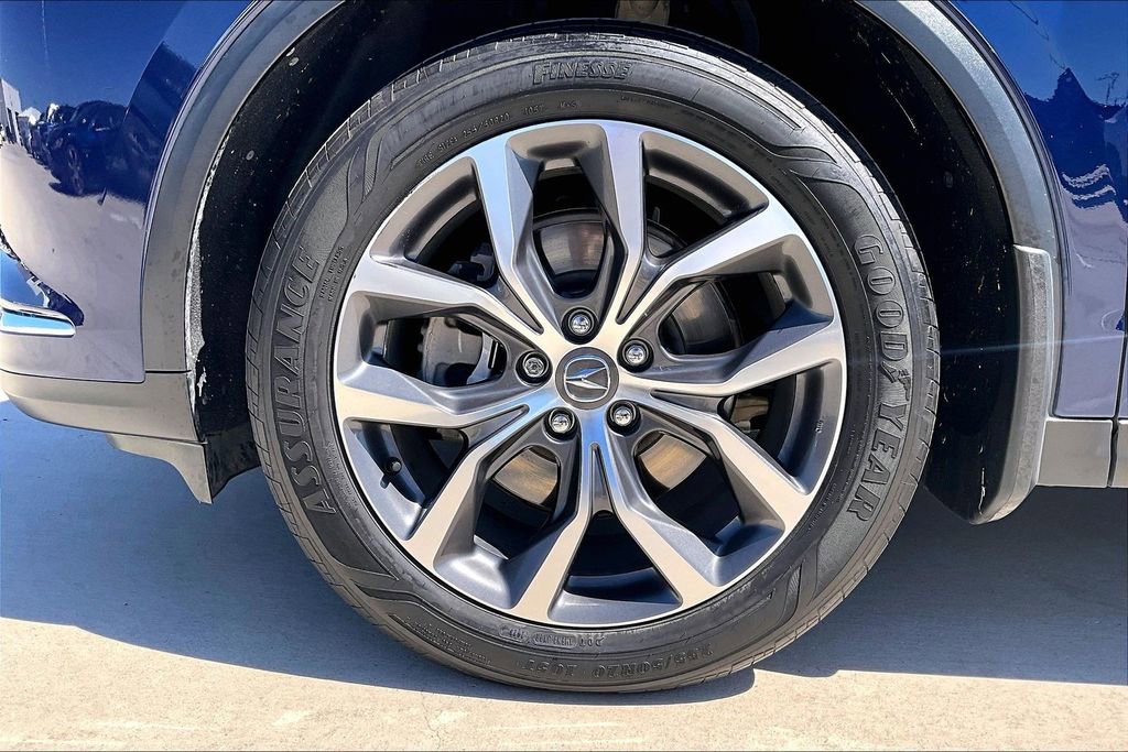 Certified 2024 Acura MDX FWD w/ Technology Package image 11