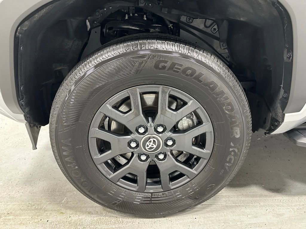 Used 2025 Toyota 4Runner SR5 AWD/4WD image 62