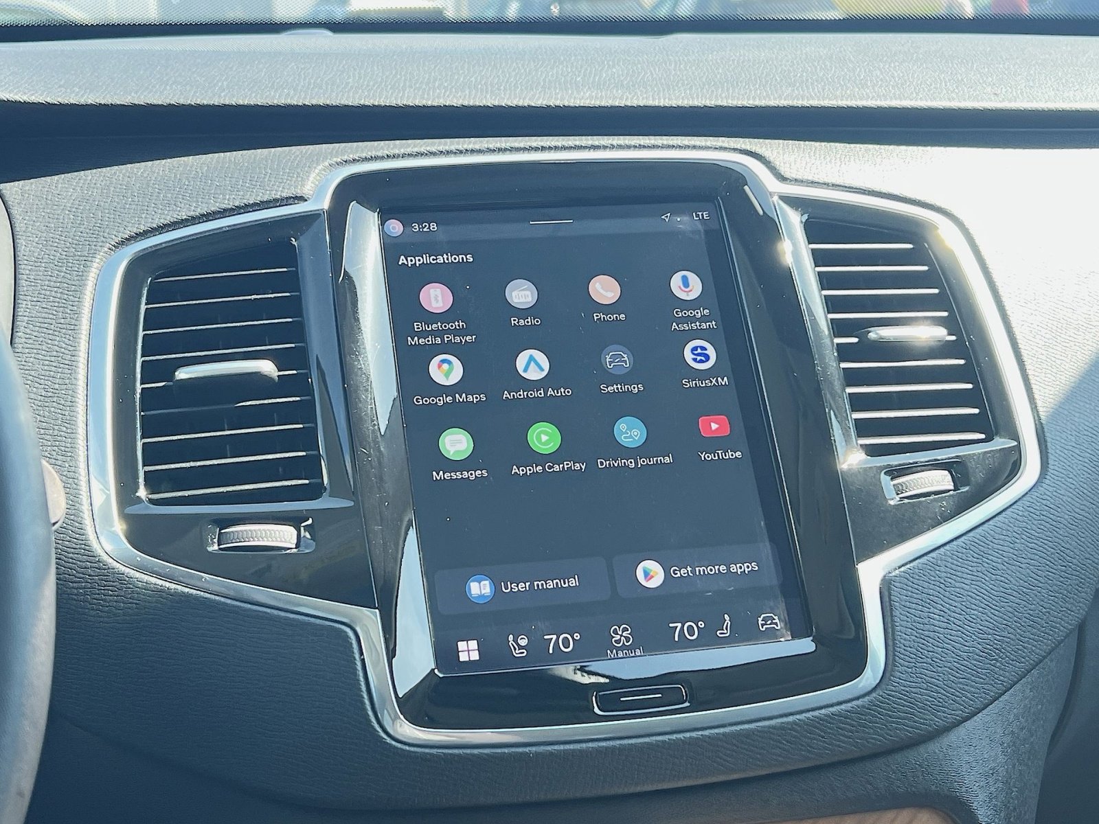 Used 2023 Volvo XC90 B6 Plus image 26