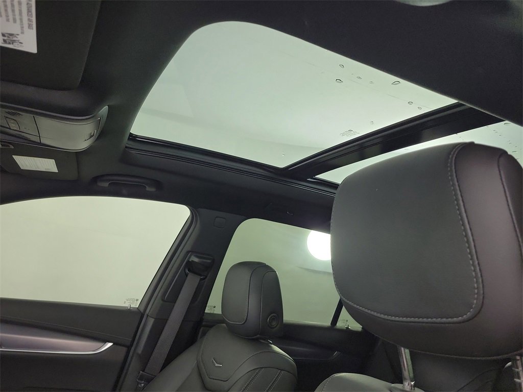 Certified 2023 Cadillac XT6 Luxury image 18