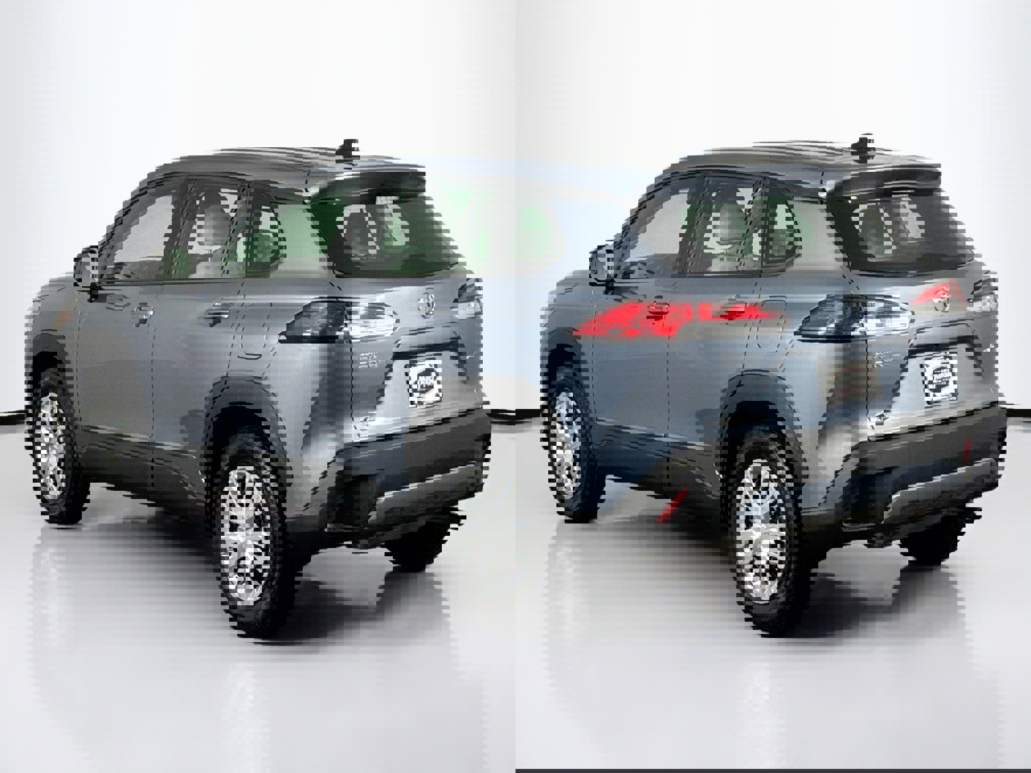 Used 2024 Toyota Corolla Cross L image 9