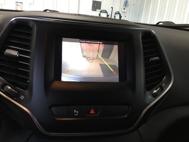 Used 2019 Jeep Cherokee Latitude Plus AWD/4WD image 27