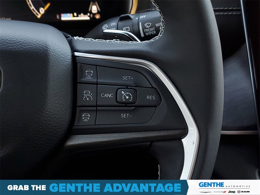 Certified 2024 Jeep Grand Cherokee Limited image 17