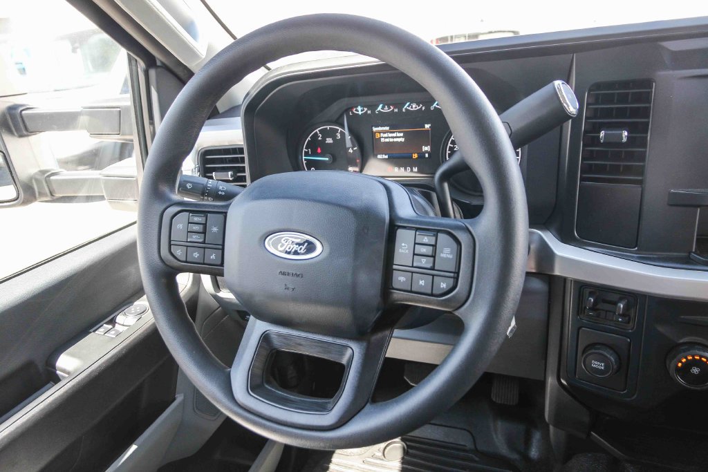New 2024 Ford F450 XL w/ XL Chrome Package RWD image 15