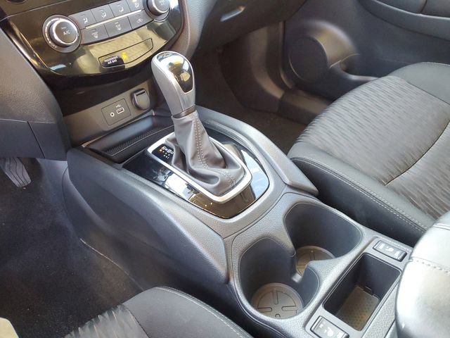 Used 2019 Nissan Rogue SV image 25