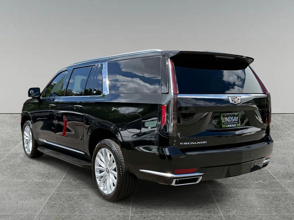 Used 2024 Cadillac Escalade ESV Luxury AWD/4WD image 12