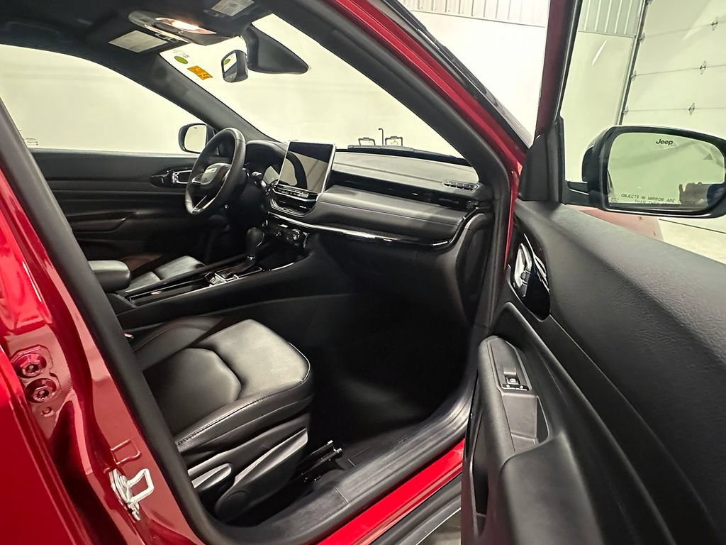 Used 2026 Jeep Compass Limited AWD/4WD image 26