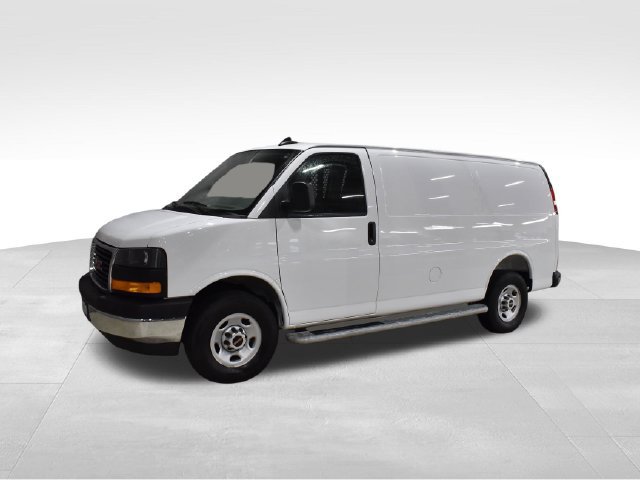 Used 2025 GMC Savana 2500 w/ Driver Convenience Package RWD image 3