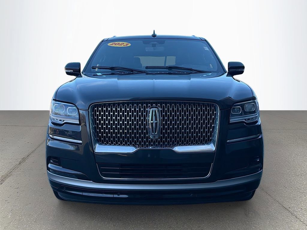 Used 2023 Lincoln Navigator Reserve image 10