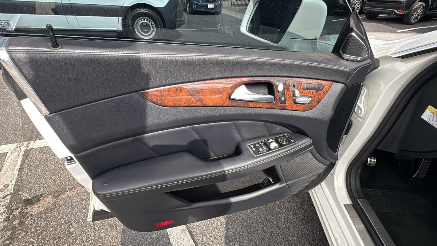 Used 2014 Mercedes-Benz CLS 550 4MATIC w/ Premium 1 Package image 12
