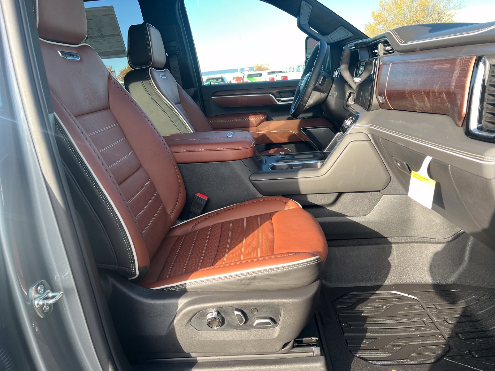 New 2026 GMC Sierra 3500 Denali Ultimate AWD/4WD image 19
