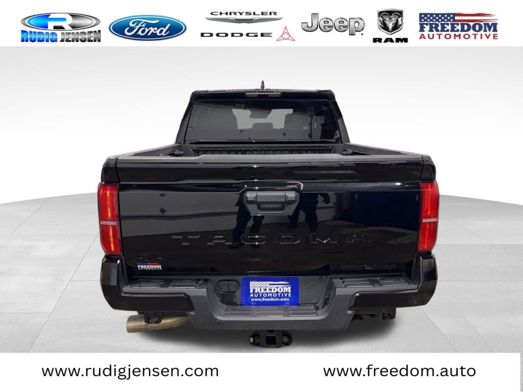 Used 2024 Toyota Tacoma TRD Off-Road image 4