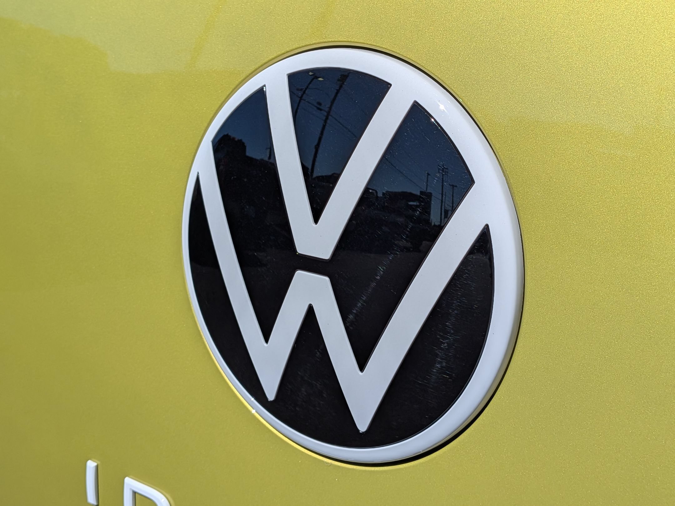 New 2025 Volkswagen ID. Buzz 1st Edition AWD/4WD image 27