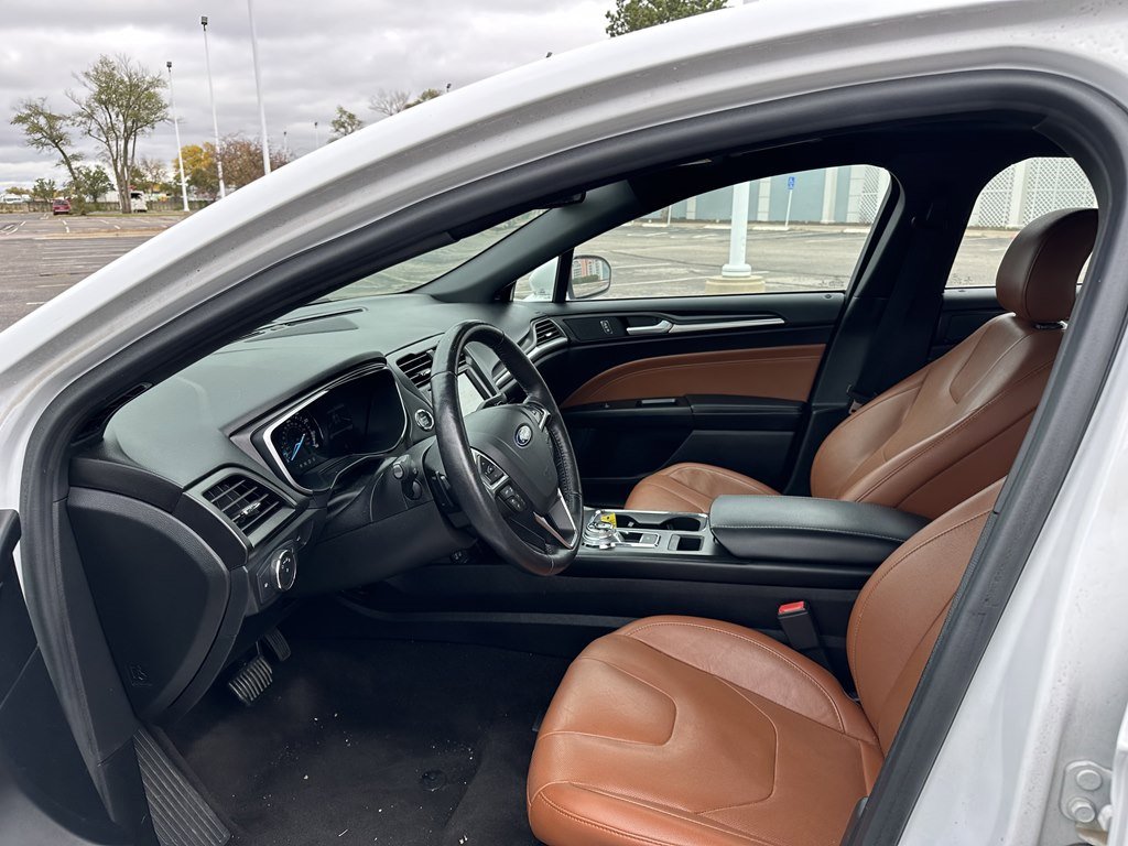 Used 2019 Ford Fusion Titanium image 14