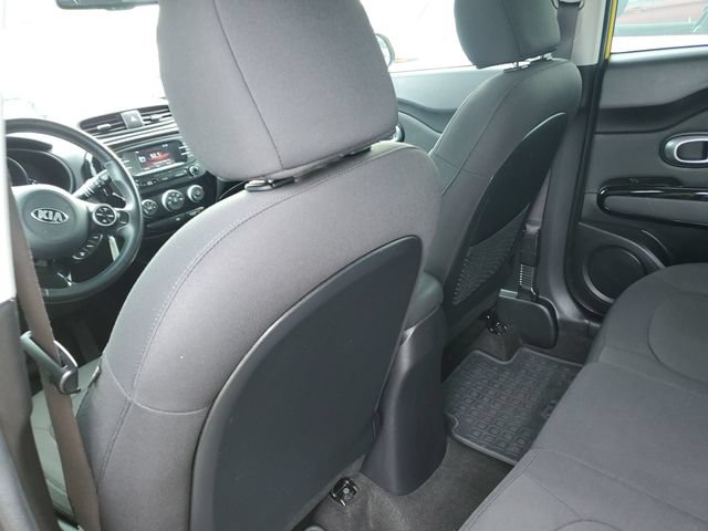 Used 2015 Kia Soul ! FWD image 13