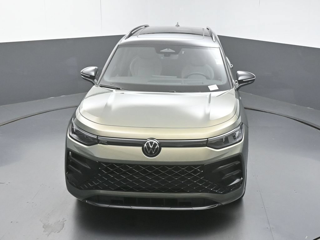 New 2026 Volkswagen Tiguan SE R-Line FWD image 47