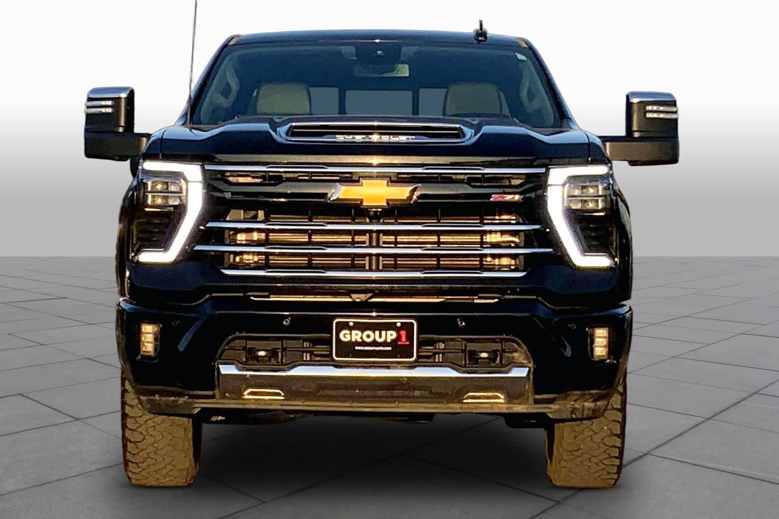 Used 2025 Chevrolet Silverado 2500 LTZ w/ Z71 Chrome Sport Edition AWD/4WD image 4