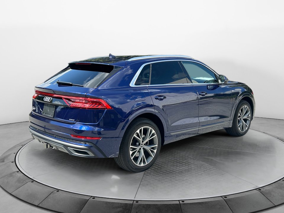 Used 2021 Audi Q8 Premium Plus AWD/4WD image 7