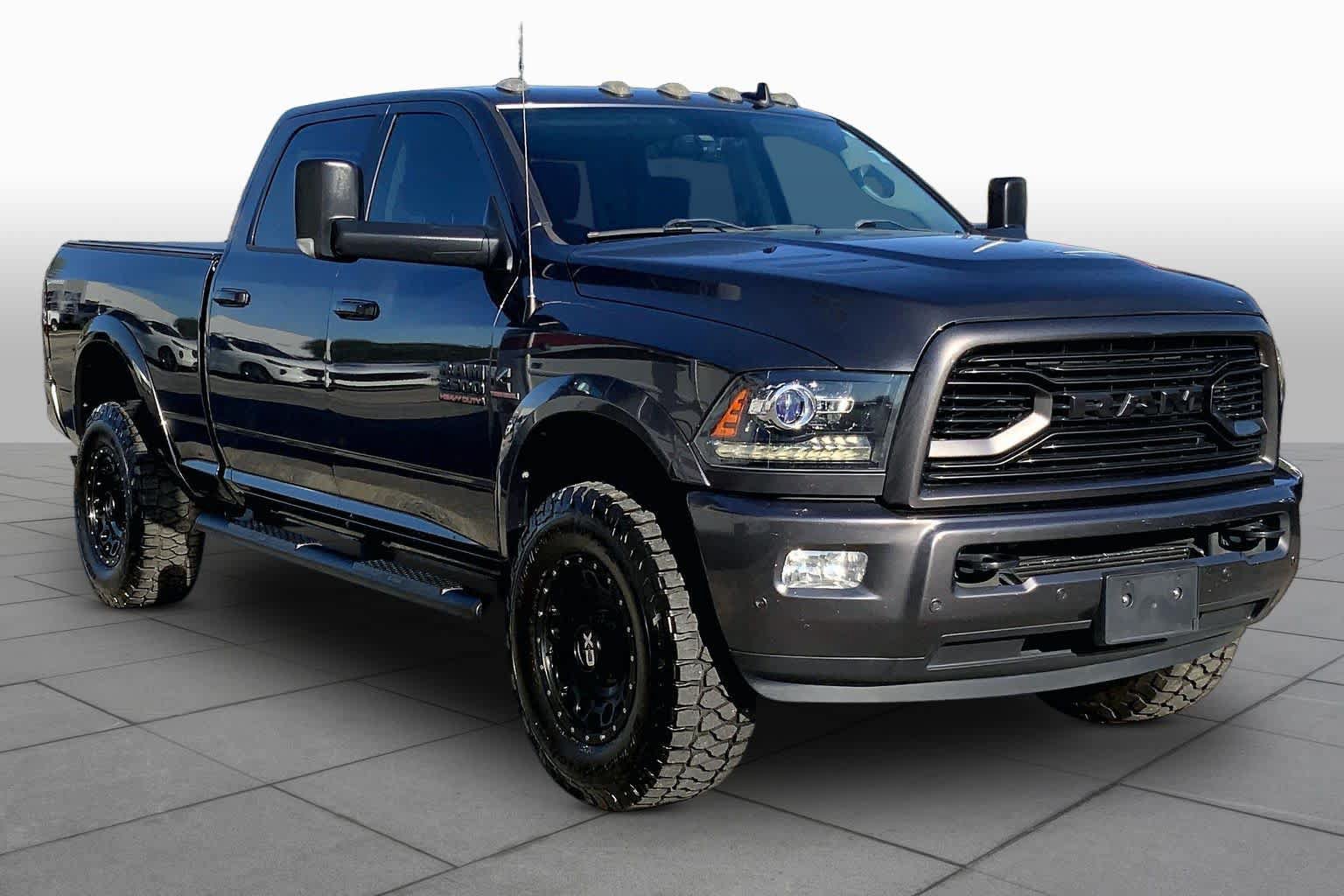 Used 2018 RAM 2500 Laramie w/ Sport Appearance Group AWD/4WD image 3