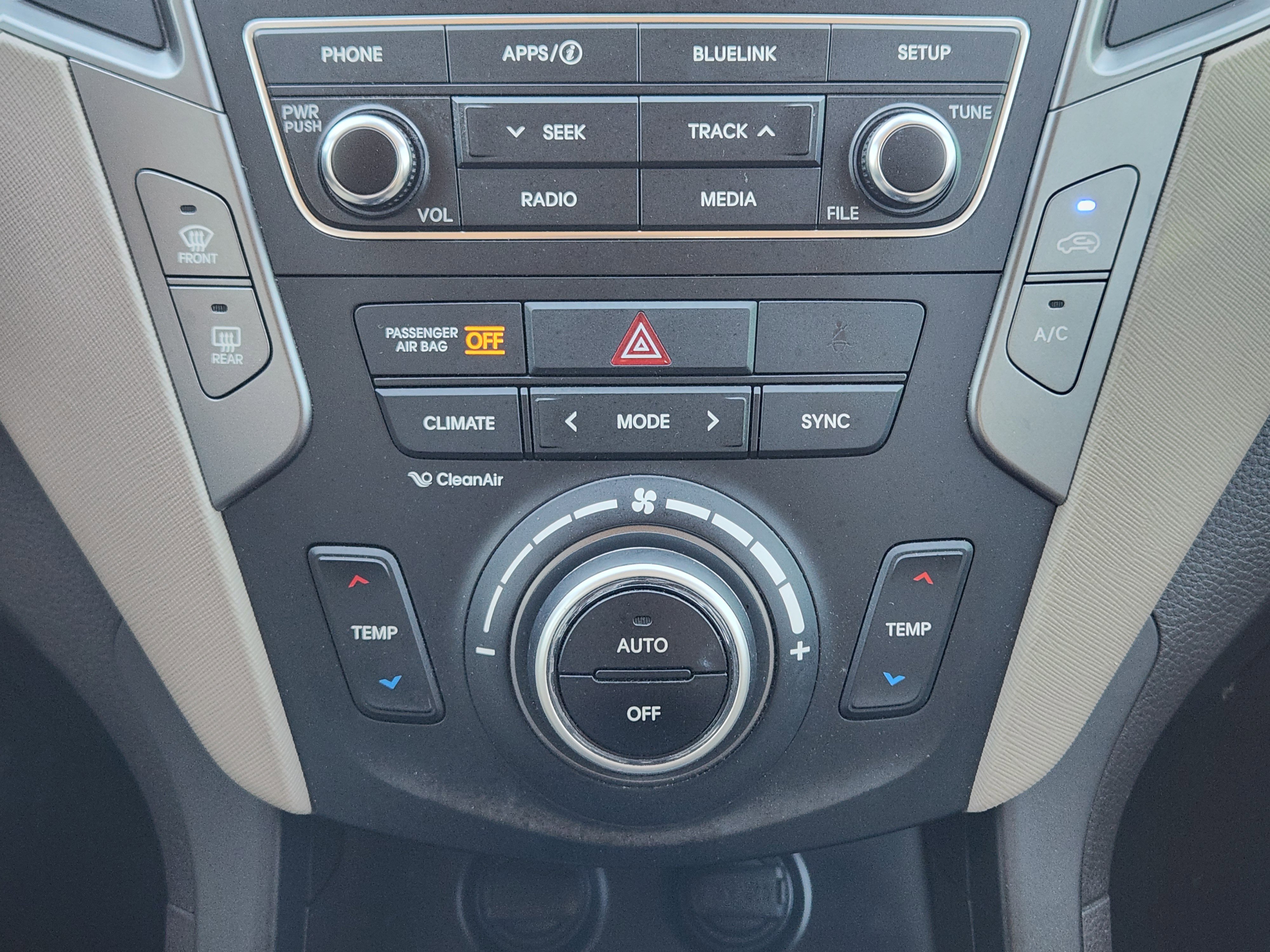 Used 2017 Hyundai Santa Fe Sport image 19