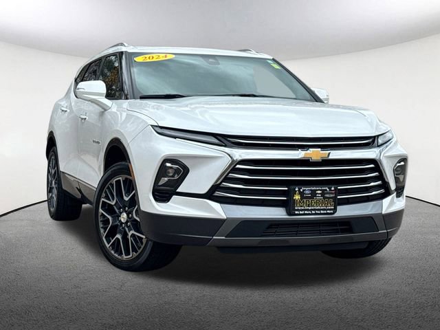 Used 2024 Chevrolet Blazer Premier w/ Enhanced Convenience Package AWD/4WD image 2