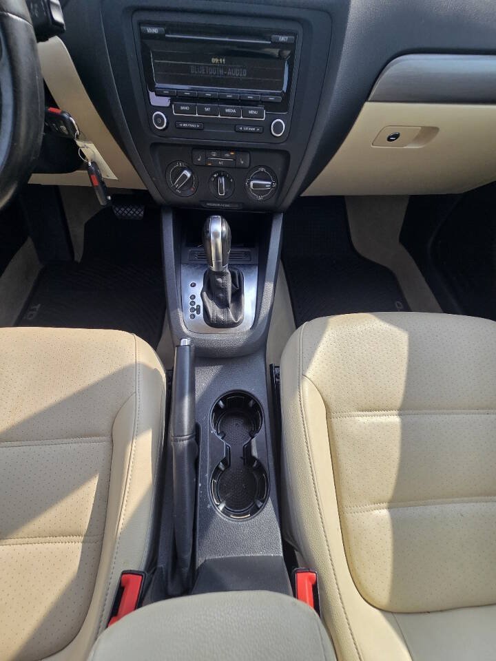 Used 2014 Volkswagen Jetta TDI FWD image 10