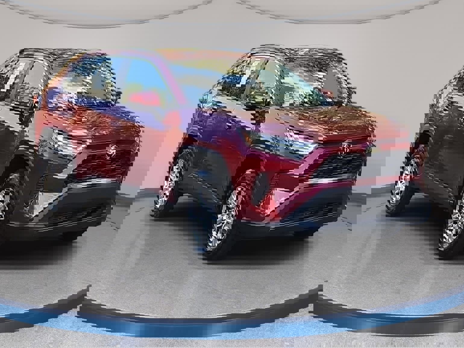 Used 2022 Toyota RAV4 XLE image 3