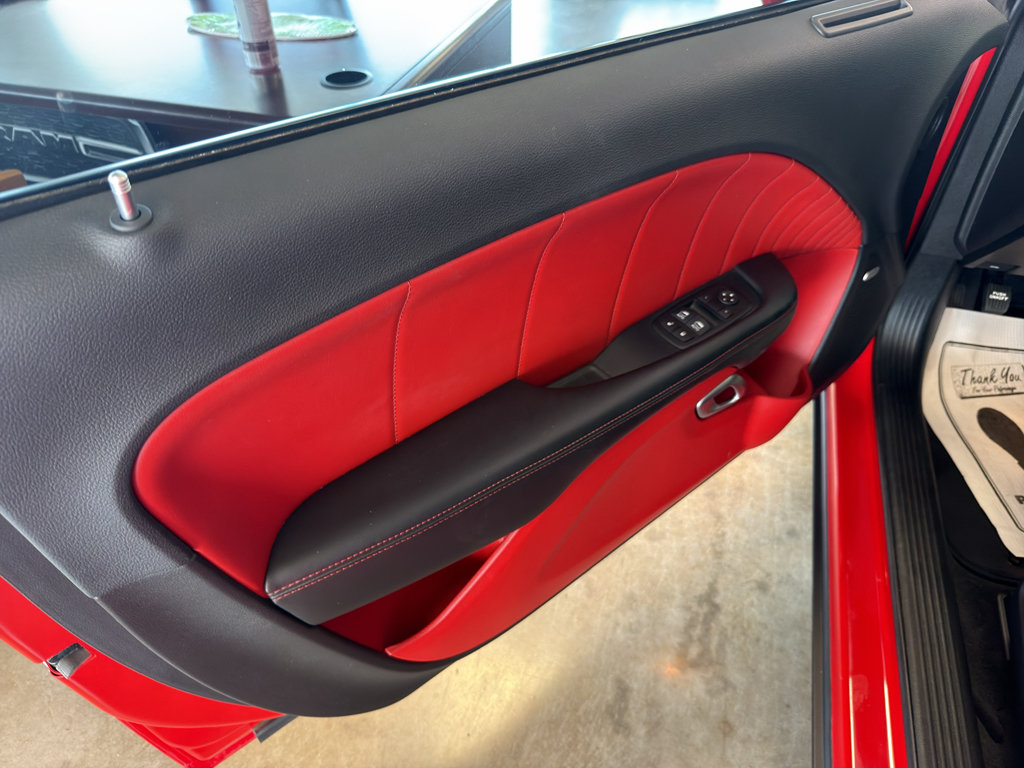 Used 2015 Dodge Challenger R/T Plus RWD image 15