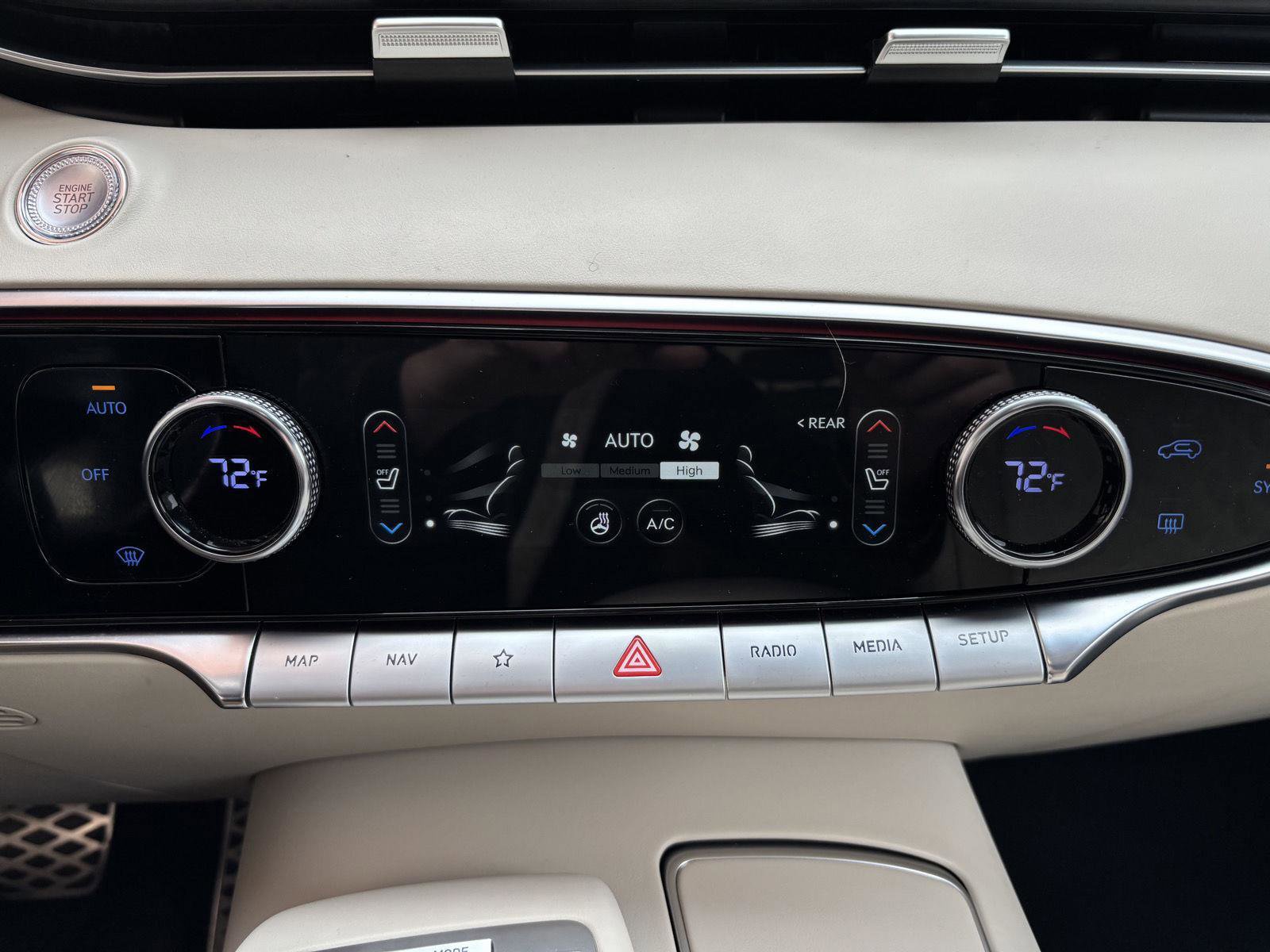 Used 2023 Genesis GV70 3.5T Sport w/ Sport Prestige Package image 20