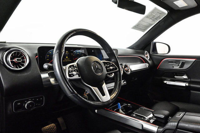 Used 2021 Mercedes-Benz GLB 250 4MATIC image 10