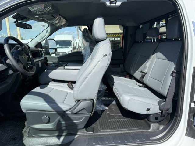 New 2026 Ford F550 4x4 Supercab Super Duty image 31