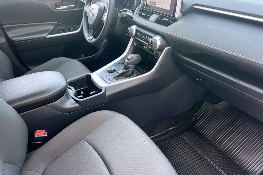 Certified 2025 Toyota RAV4 XLE image 18