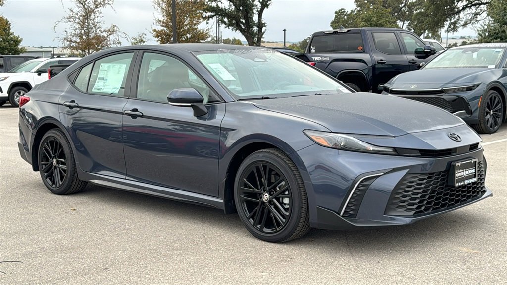 New 2026 Toyota Camry SE image 3