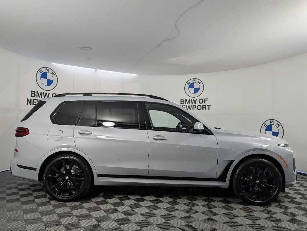 New 2027 BMW X7 xDrive40i w/ M Sport Package AWD/4WD image 5