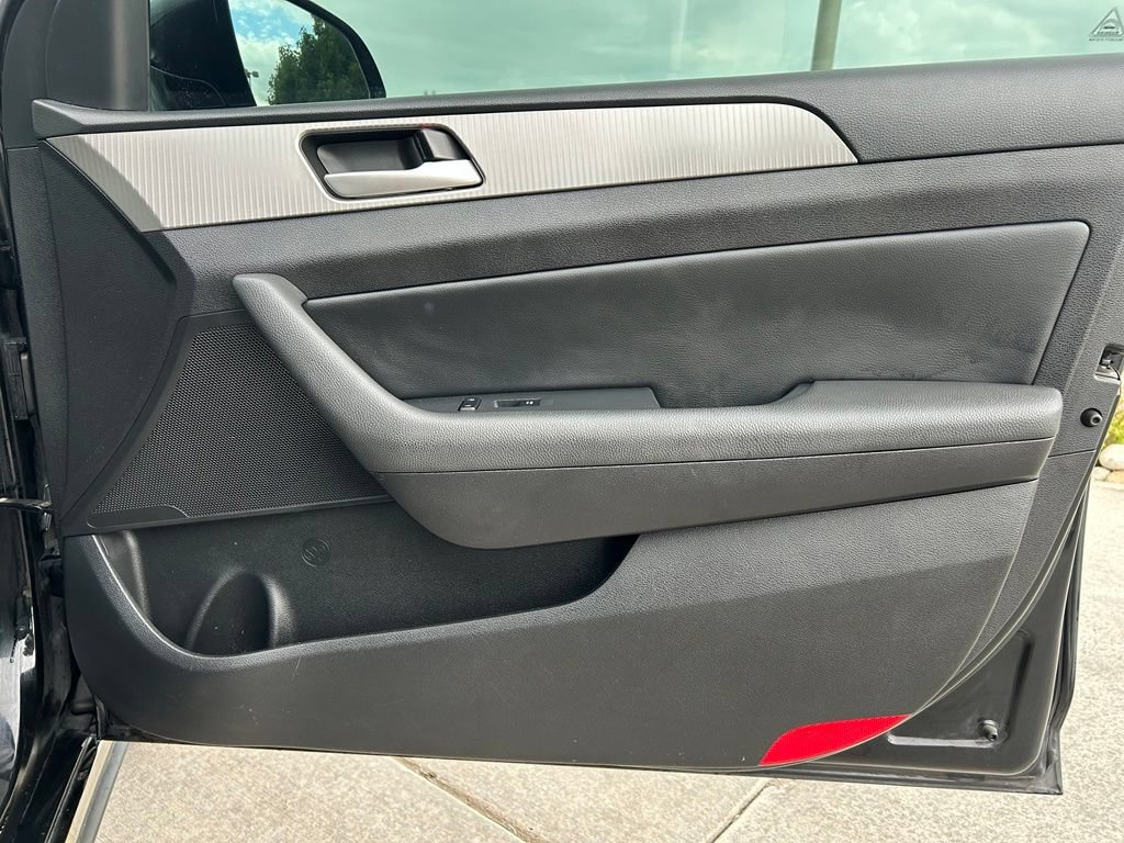 Used 2018 Hyundai Sonata Sport FWD image 29
